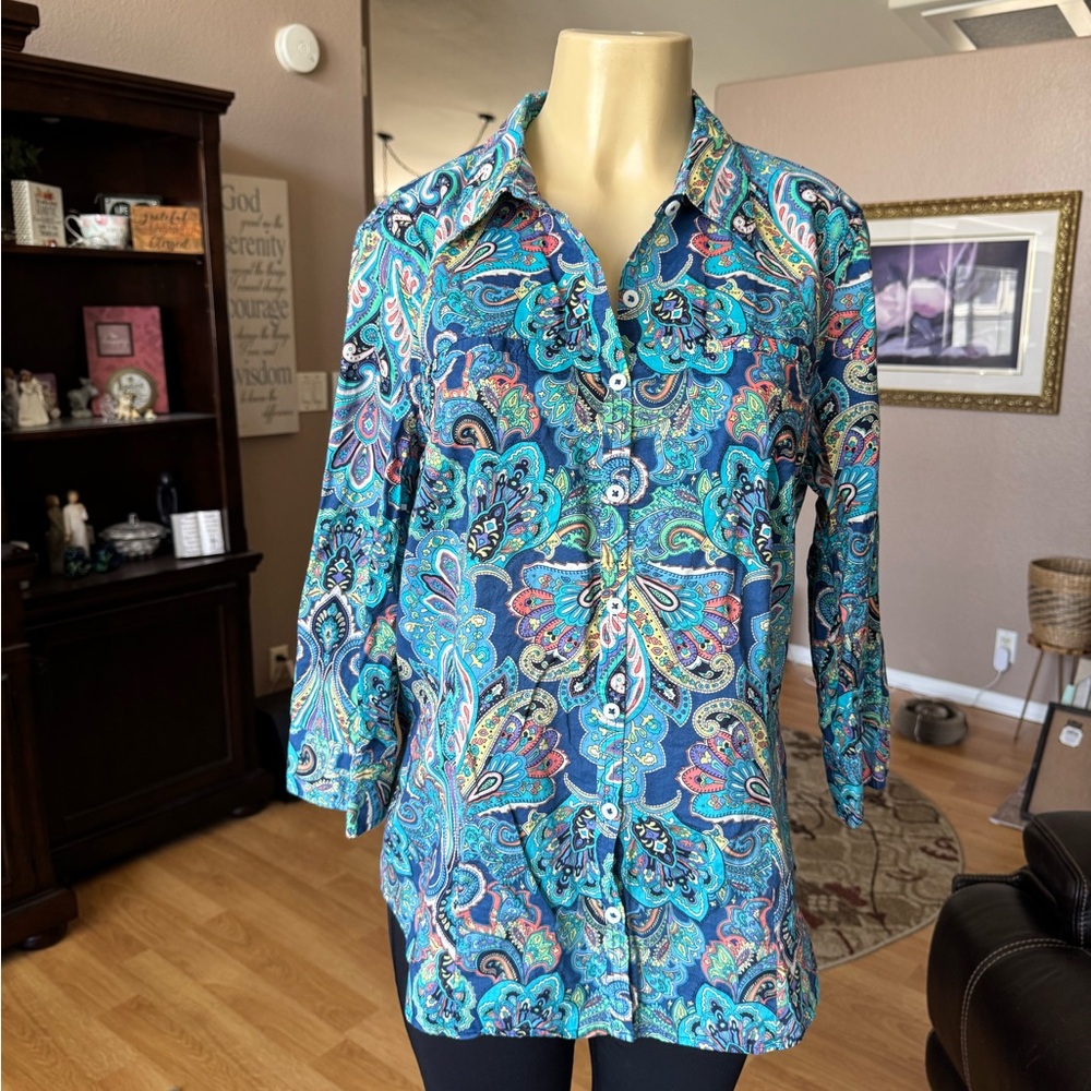 VanHuesen teal paisley long sleeve button up the front lightweight blouse-size L